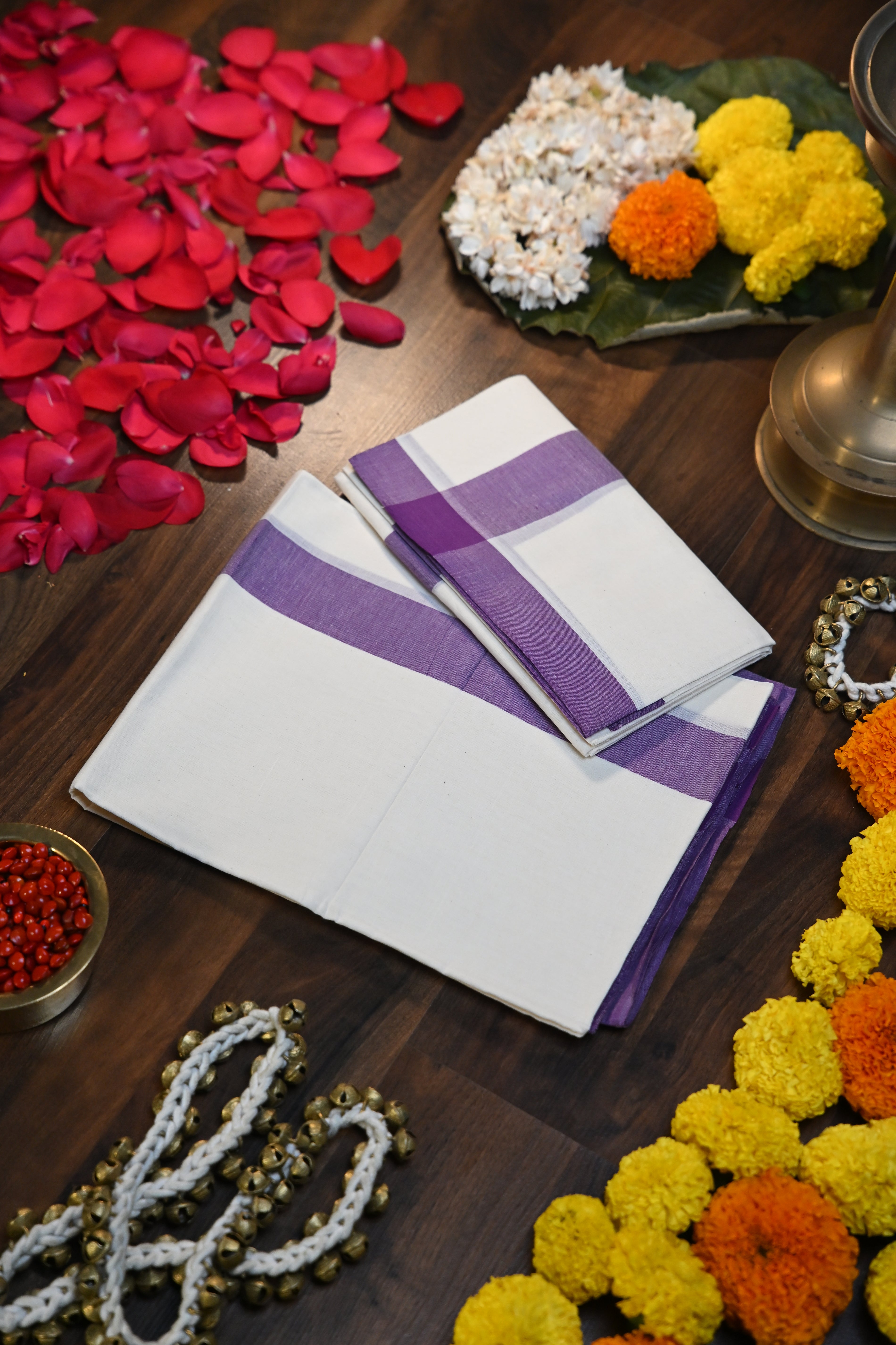 Vibrant Violet Solid Border Set Mundu